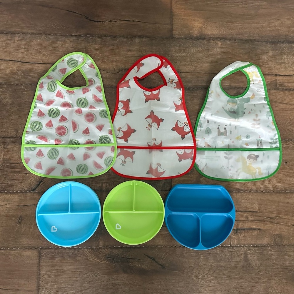 Baby bib and plate bundle